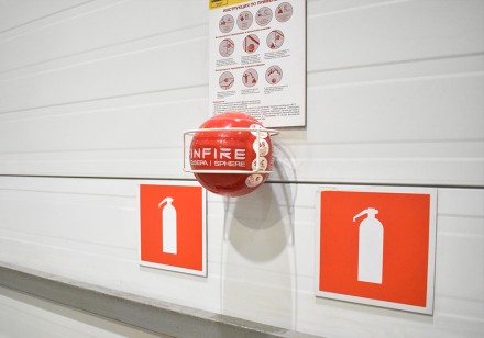 Автономная установка пожаротушения "Сфера" FINFIRE красная